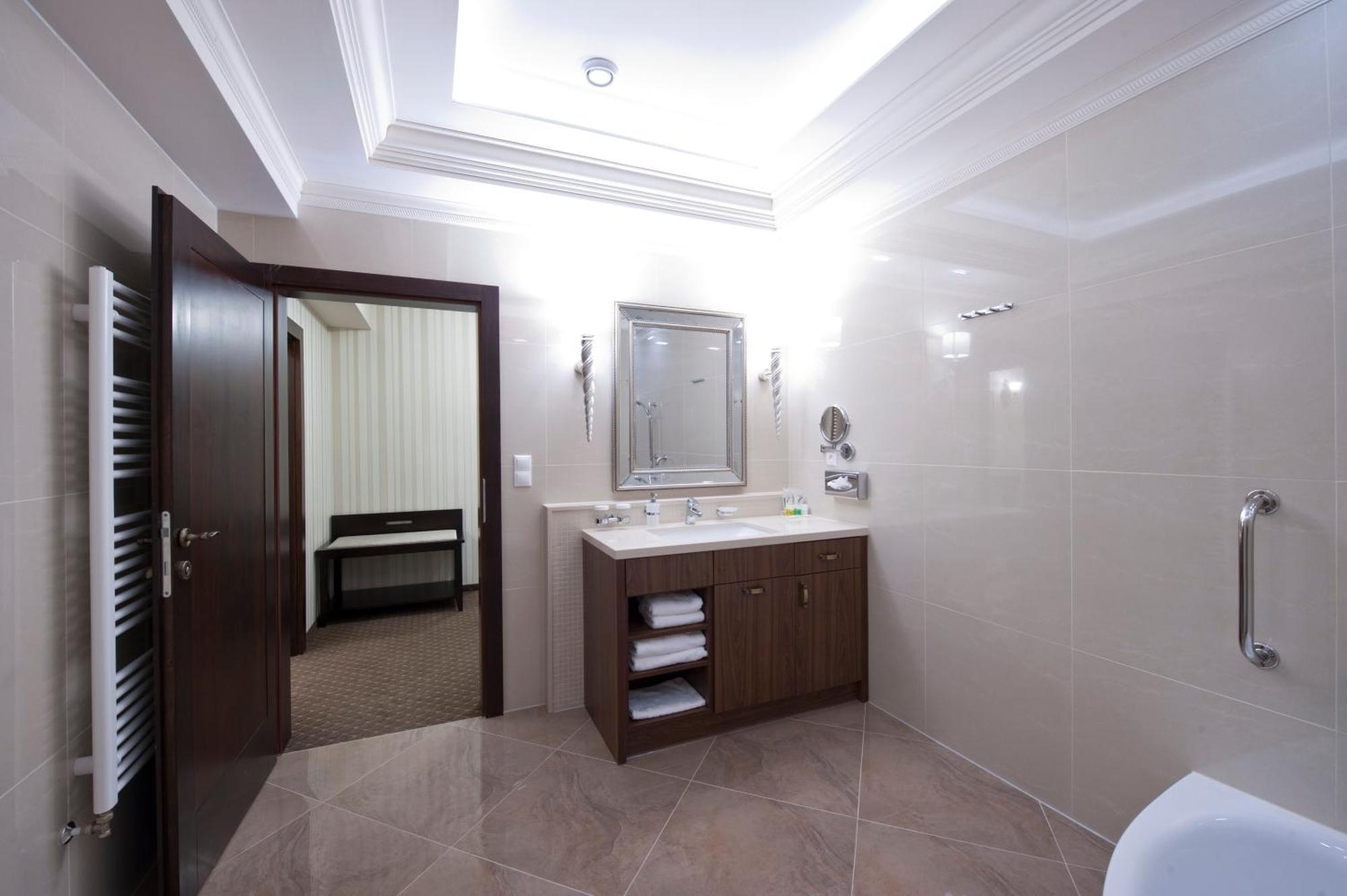 Hotel Dvorana Карловы Вары Экстерьер фото