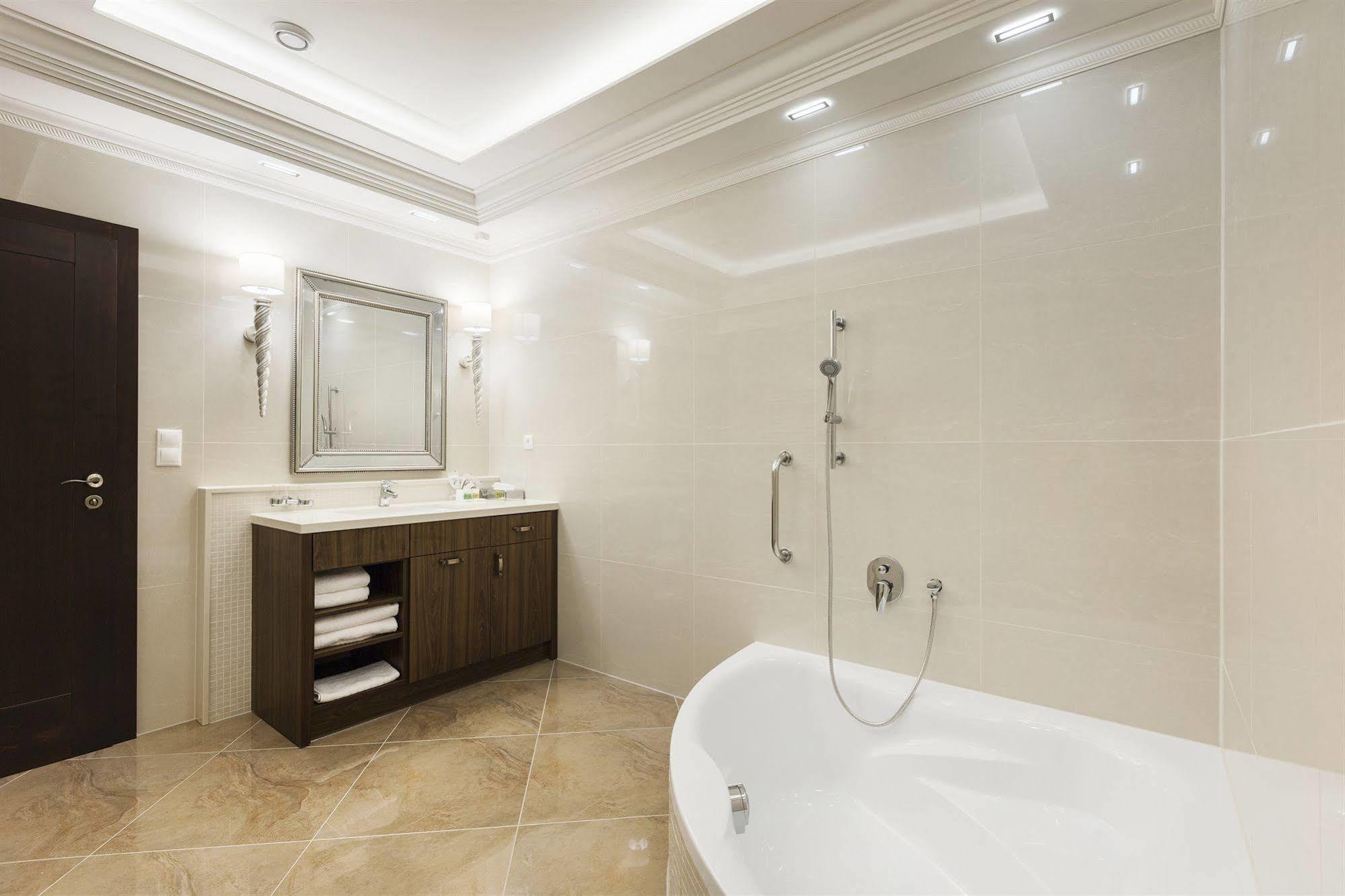 Hotel Dvorana Карловы Вары Экстерьер фото