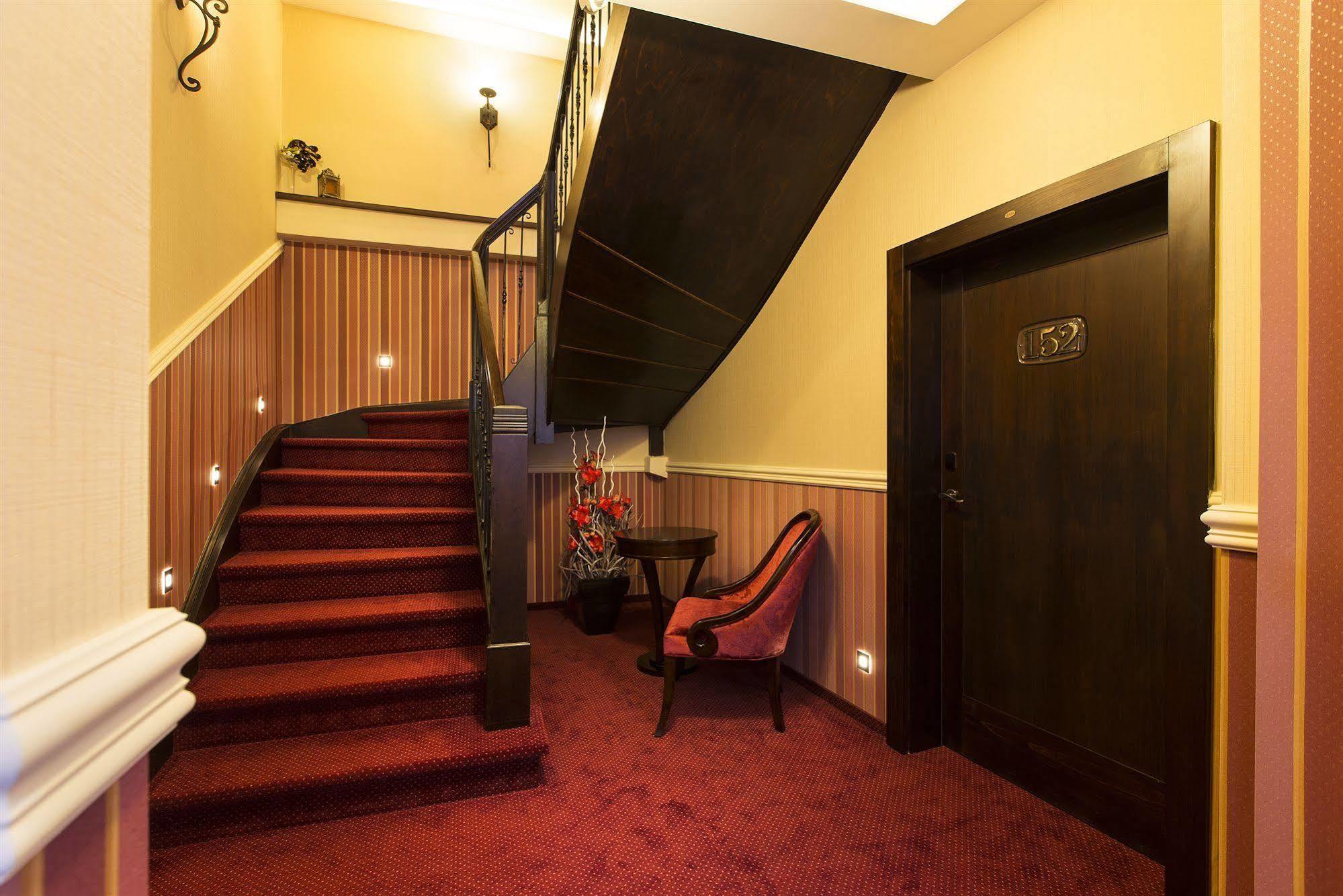 Hotel Dvorana Карловы Вары Экстерьер фото