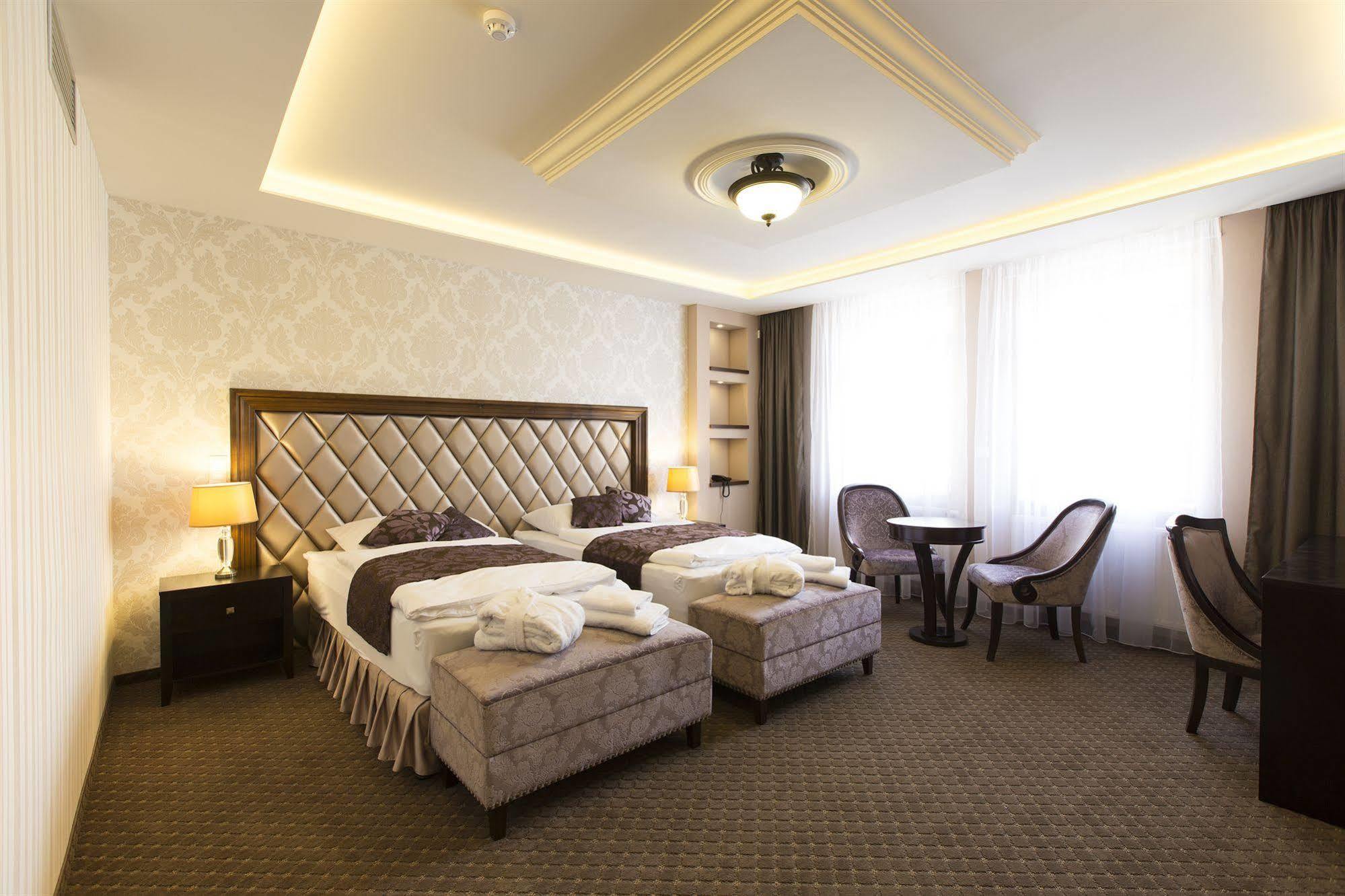Hotel Dvorana Карловы Вары Экстерьер фото