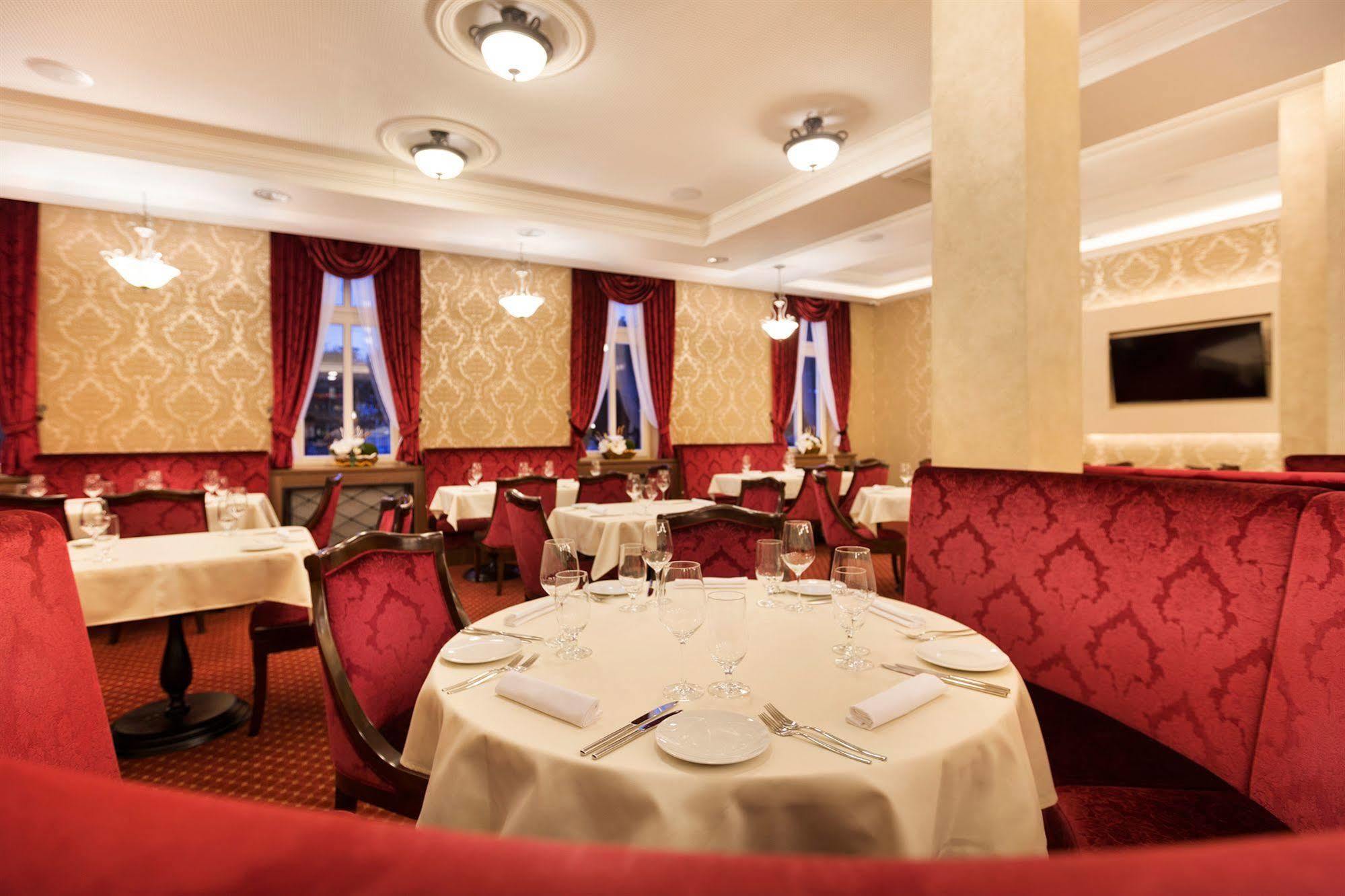 Hotel Dvorana Карловы Вары Экстерьер фото